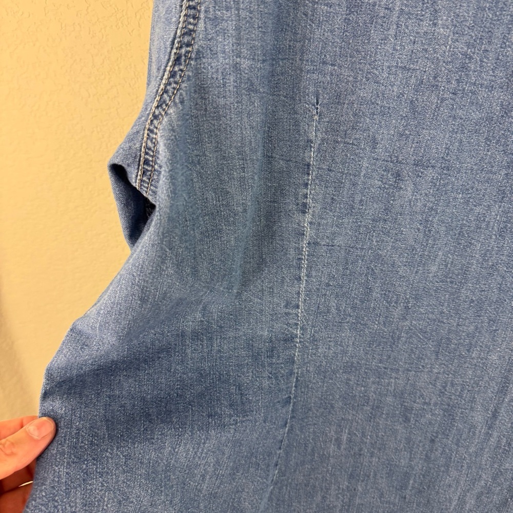 Gap ladies Denim Button-Up Jean shirt - Picture 4 of 8